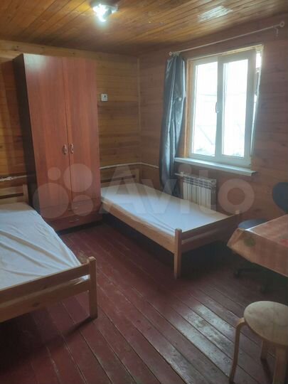 Комната 9 м² в 8-к., 1/2 эт.