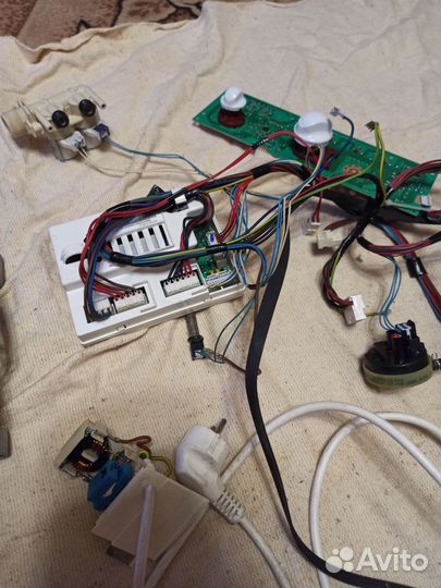 Запчасти для стиральной машины Indesit IWB 6105