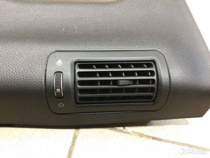 Обшивка центральной стойки правая Hyundai Santa Fe