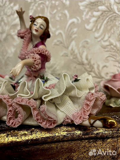 Фарфоровая статуэтка кружевной фарфор(Germany)