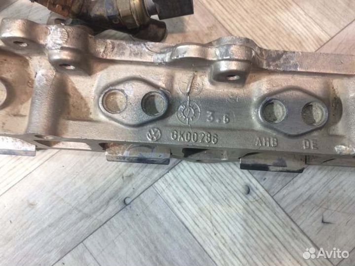 Рампа топливная рейка Skoda Octavia A5 BLF