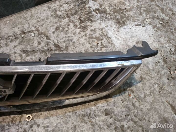 Решетка радиатора нисан сани