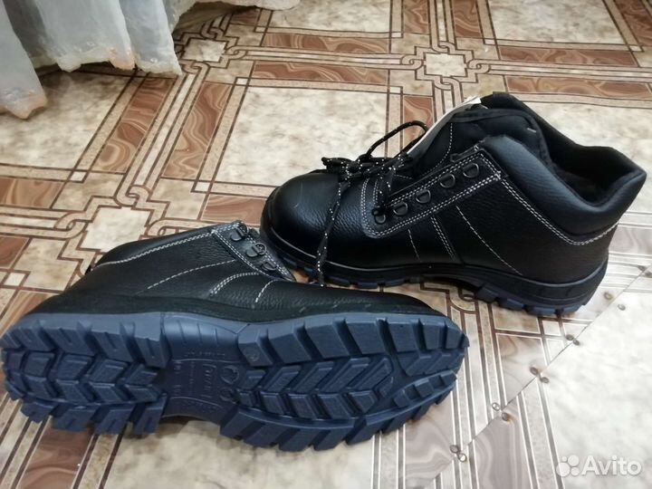 Ботинки мужские 44 размер новые оригинал