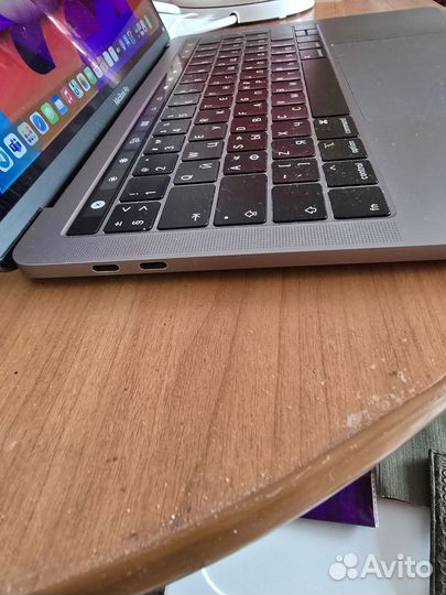 Apple macbook pro 13 2019 touch bar