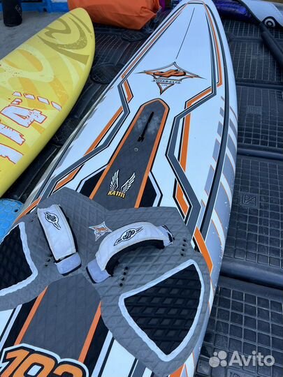 Доска для виндсерфинга