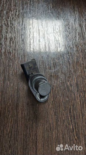 Датчик положения распредвала Skoda Octavia II