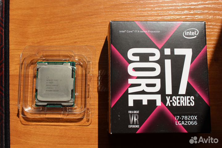 Процессор Intel Core i-7 7820X