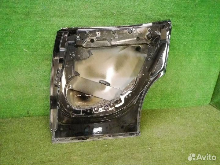 Дверь задняя правая Maserati Levante (2016-н.в.)