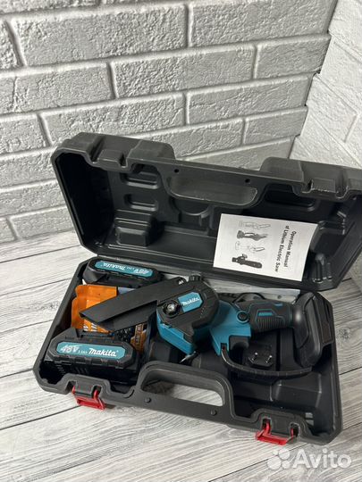 Аккумуляторная мини пила makita