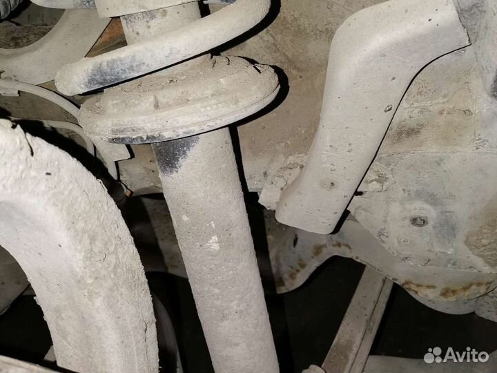 Передние стойки Audi A6 C6