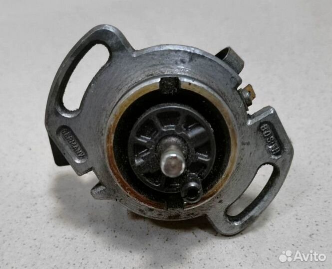 Трамблер Skoda Octavia 1.6 AEE