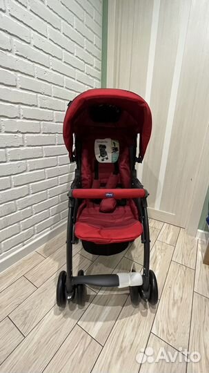 Новая Коляска прогулочная Chicco