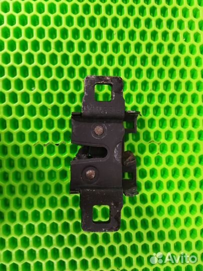 Замок капота Land Rover Range Rover Sport L320