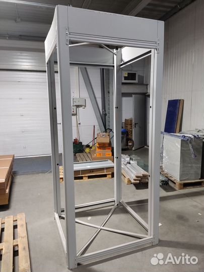 Стенд для дверей металлический, почти новый