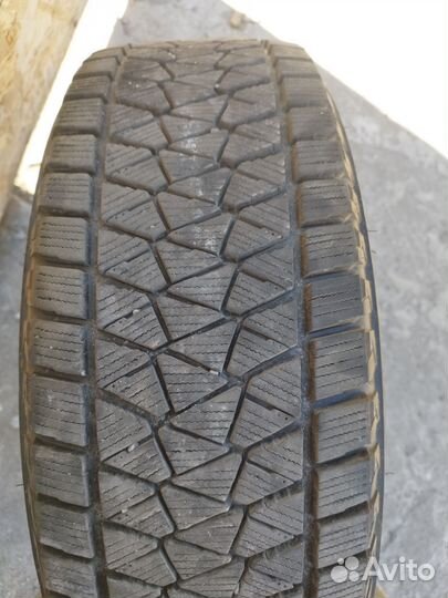 Bridgestone Blizzak DM-V2 225/65 R17 102S