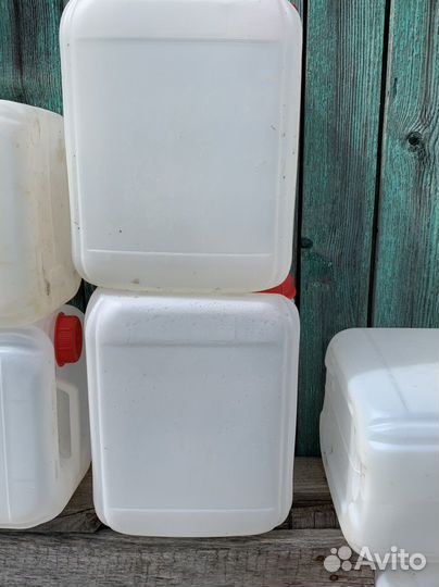 Канистры пластиковые бу 10лит