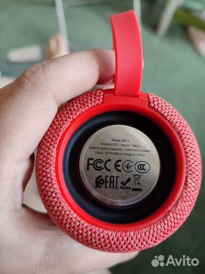 Беспроводная портативная колонка