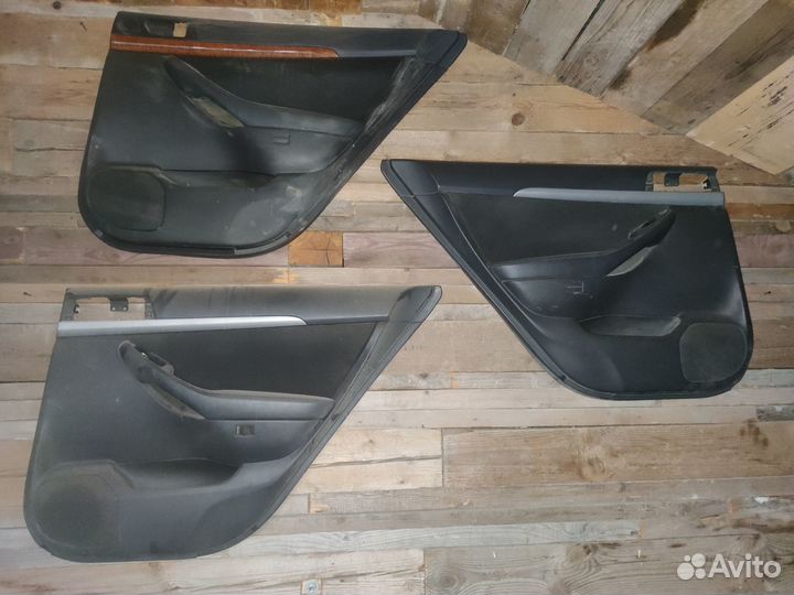 Toyota avensis 250 обшивка двери