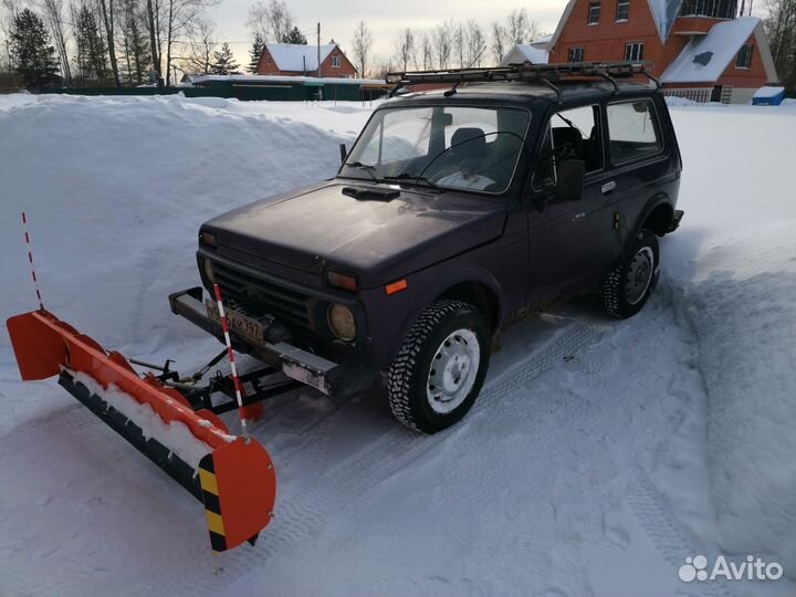 Отвал для снега на Лада Нива 2121 и Урбан 1,8м