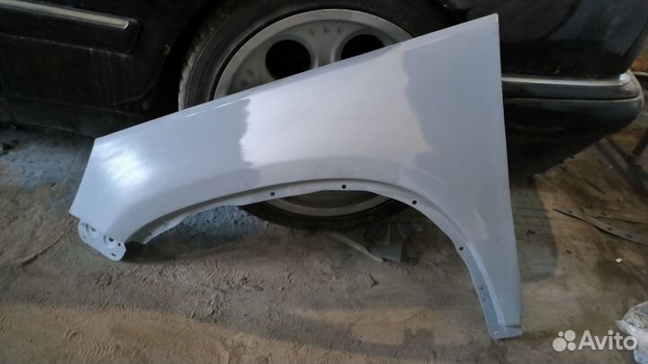 Продам крыло Tiguan