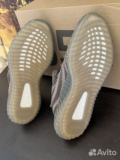 Кроссовки Adidas yeezy boost 350 v2 Beluga
