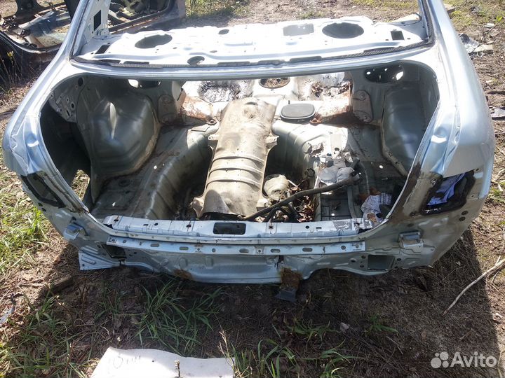 Задняя часть Ниссан Альмера N16