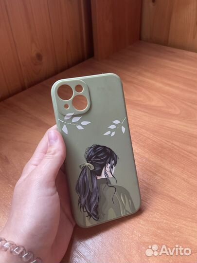 Чехлы на iPhone 13