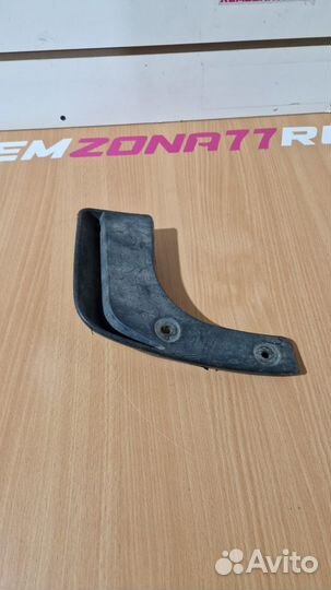 Брызговик задний левый Hyundai Solaris I (2010г)