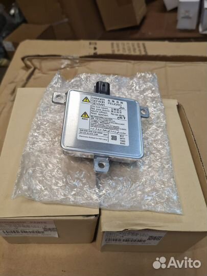 Блок розжига ксенона D4S W3T24771 Паджеро 4