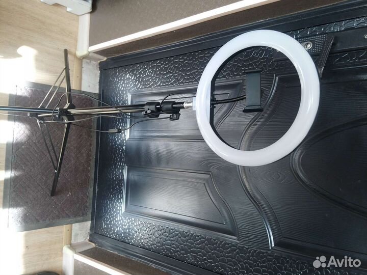 Кольцевая лампа со штативом бу