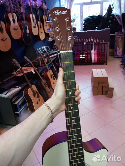 Акустическая гитара новая