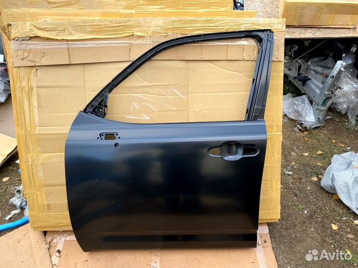 Дверь передняя левая Toyota Land Cruiser 300