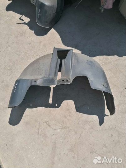 Локер задний Фольксваген Тауран