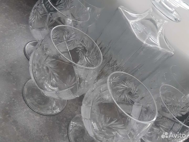 Графин и бокалы хрустальный