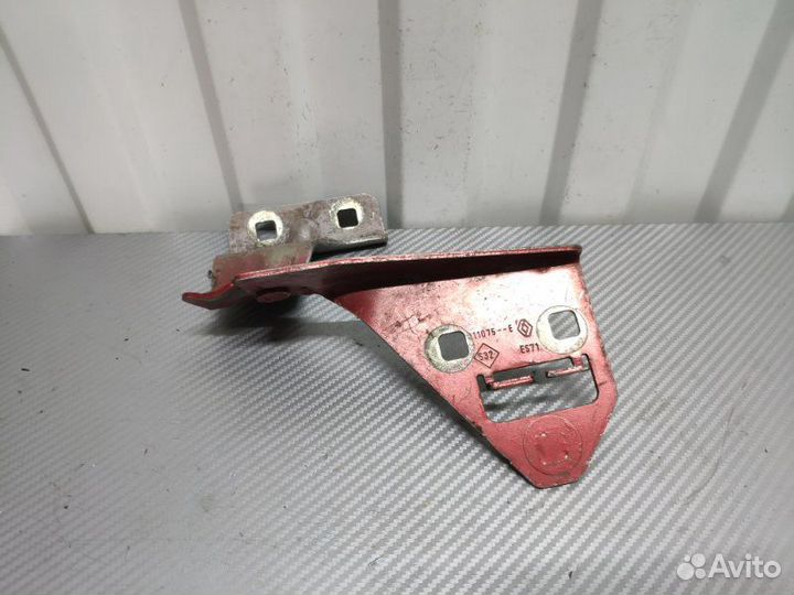 Петля капота передняя правая Renault Megane 2 1.6