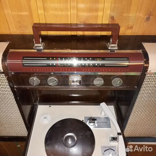 Crown SPH 100 Stereo Radio Phonograph 1963 Japan