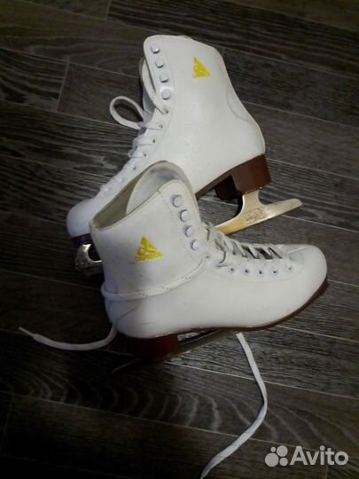 Коньки женские 37 размер