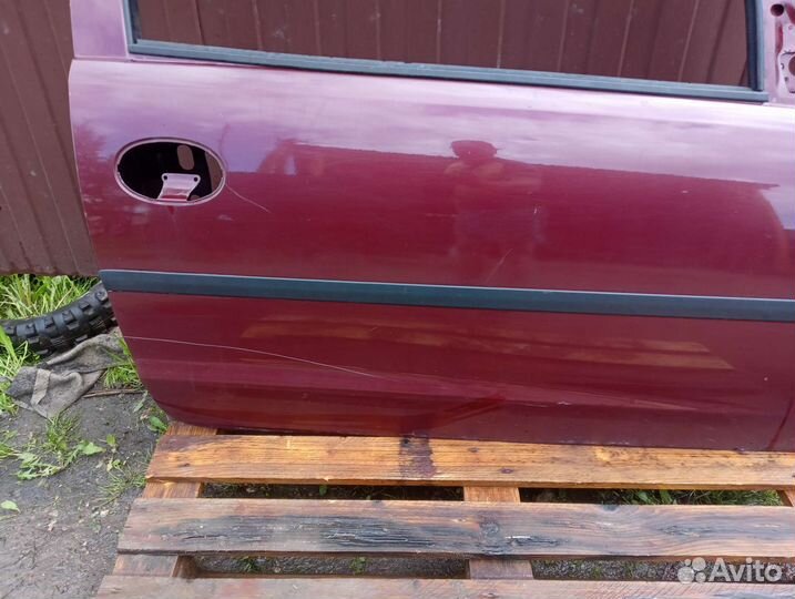 Дверь правая Opel Corsa C