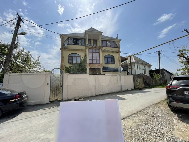 Дом 360 м² на участке 6 сот.