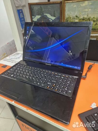 Ноутбуе Lenovo