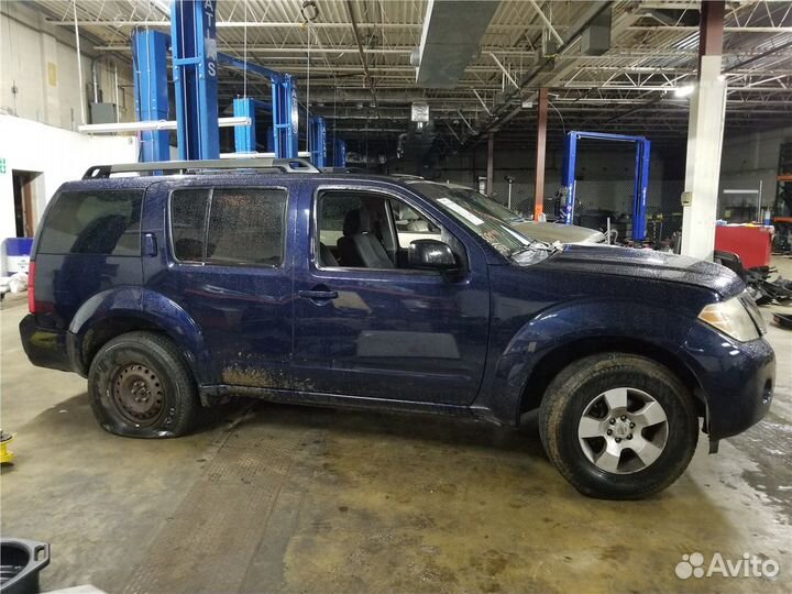 Разбор на запчасти Nissan Pathfinder