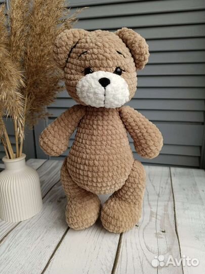 Вязаный медведь ручной работы