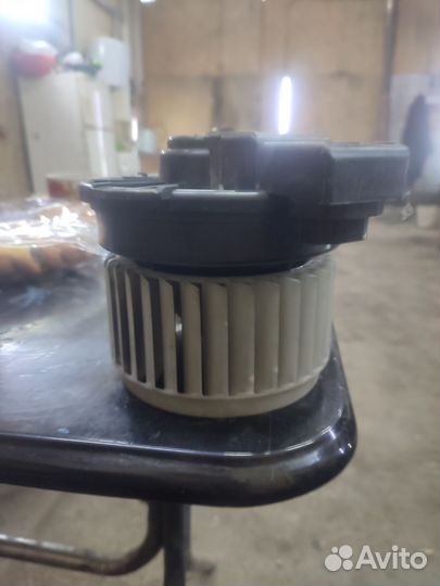 Моторчик печки Toyota passo