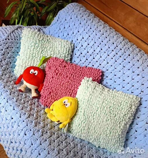 Подушка из ализе пуффи