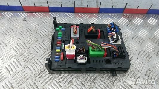 Блок комфорта peugeot 5008 (8UK17M301)