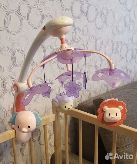 Музыкальная карусель на кроватку