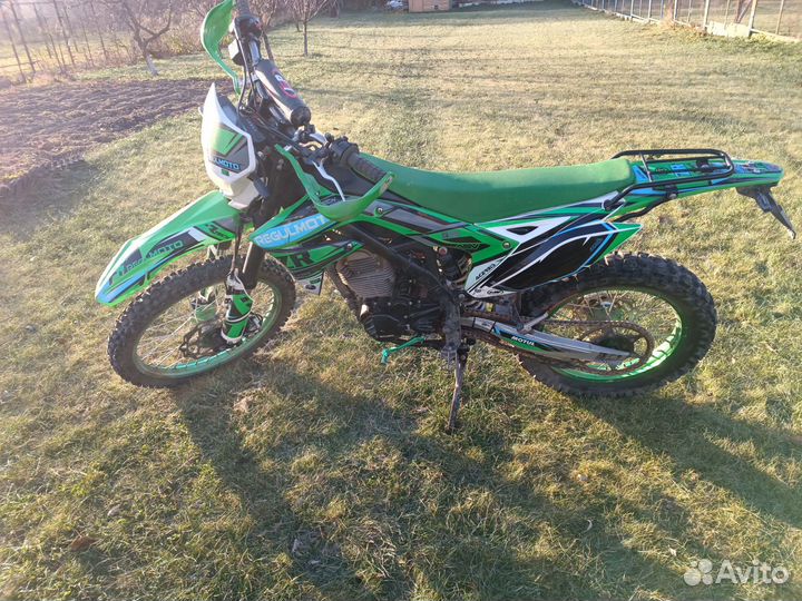 Regulmoto zr 250