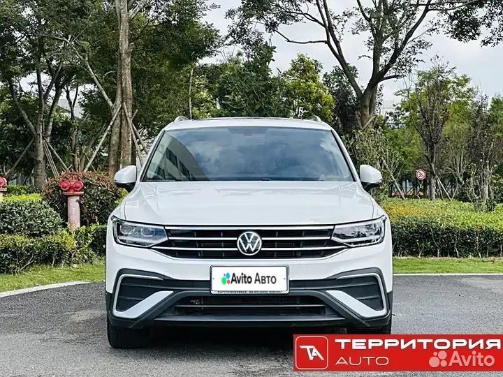 Volkswagen Tiguan L 2.0 AMT, 2022, 29 000 км