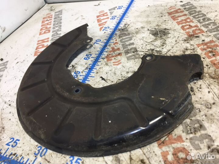 Шкода Октавия Пыльник ступицы передний правый