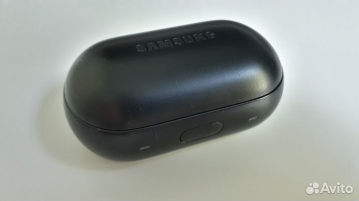 Беспроводные наушники Samsung Gear IconX (2018)